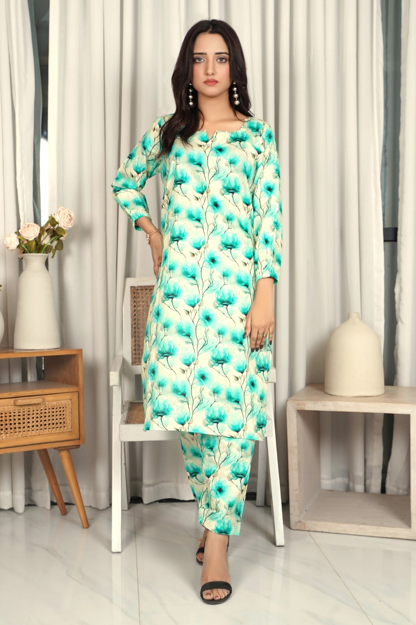 2-Piece Floral Printed Stitched