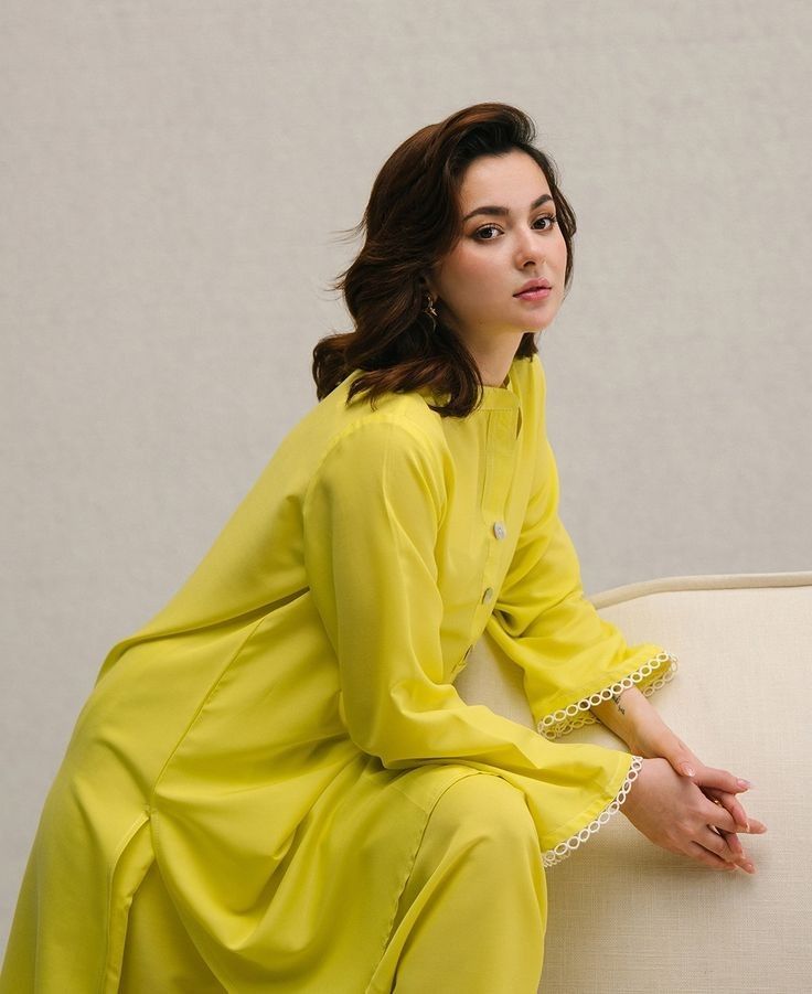 Buttermilk yellow set
