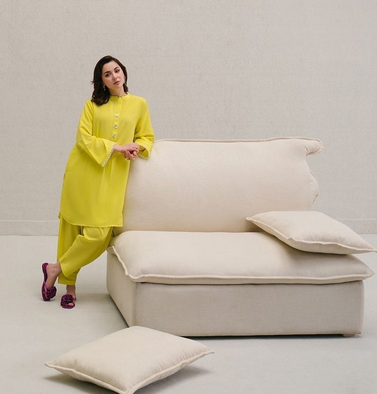 Buttermilk yellow set