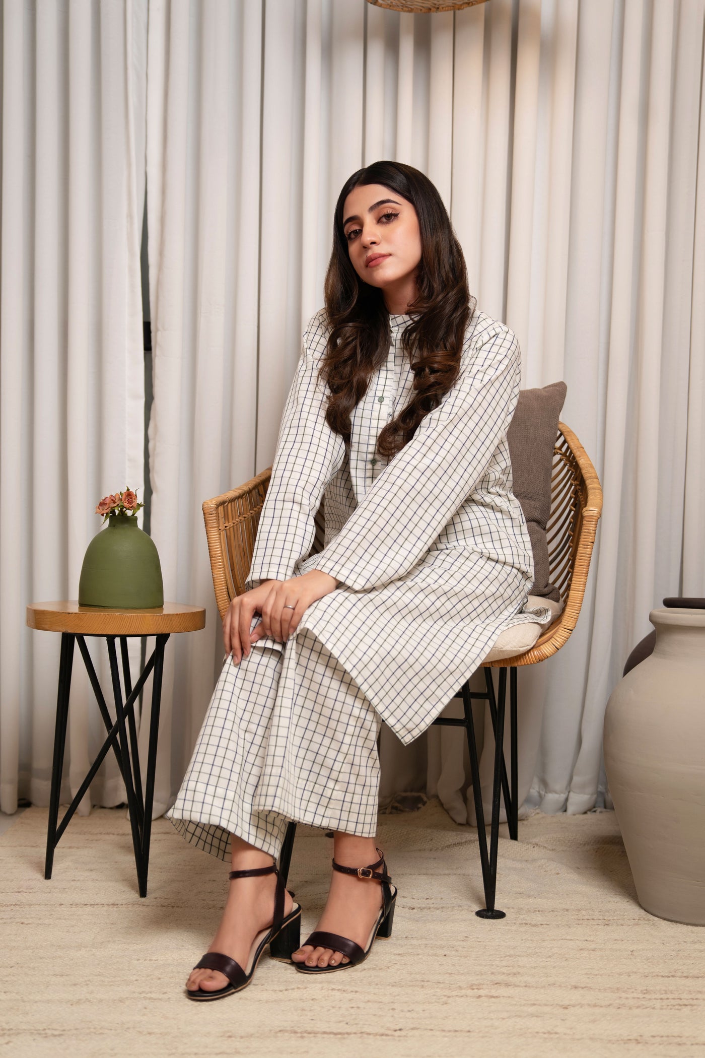 2-Piece Checker Printed Stitched