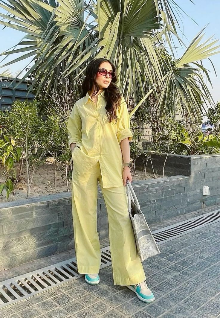 Buttermilk yellow set