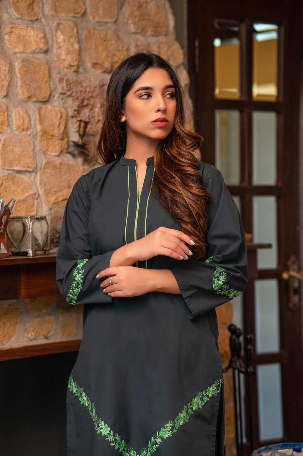 2-Piece Embroidered Cotton Stitched