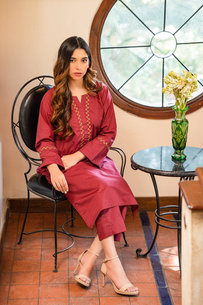 2-Piece Embroidered Cambric Stitched