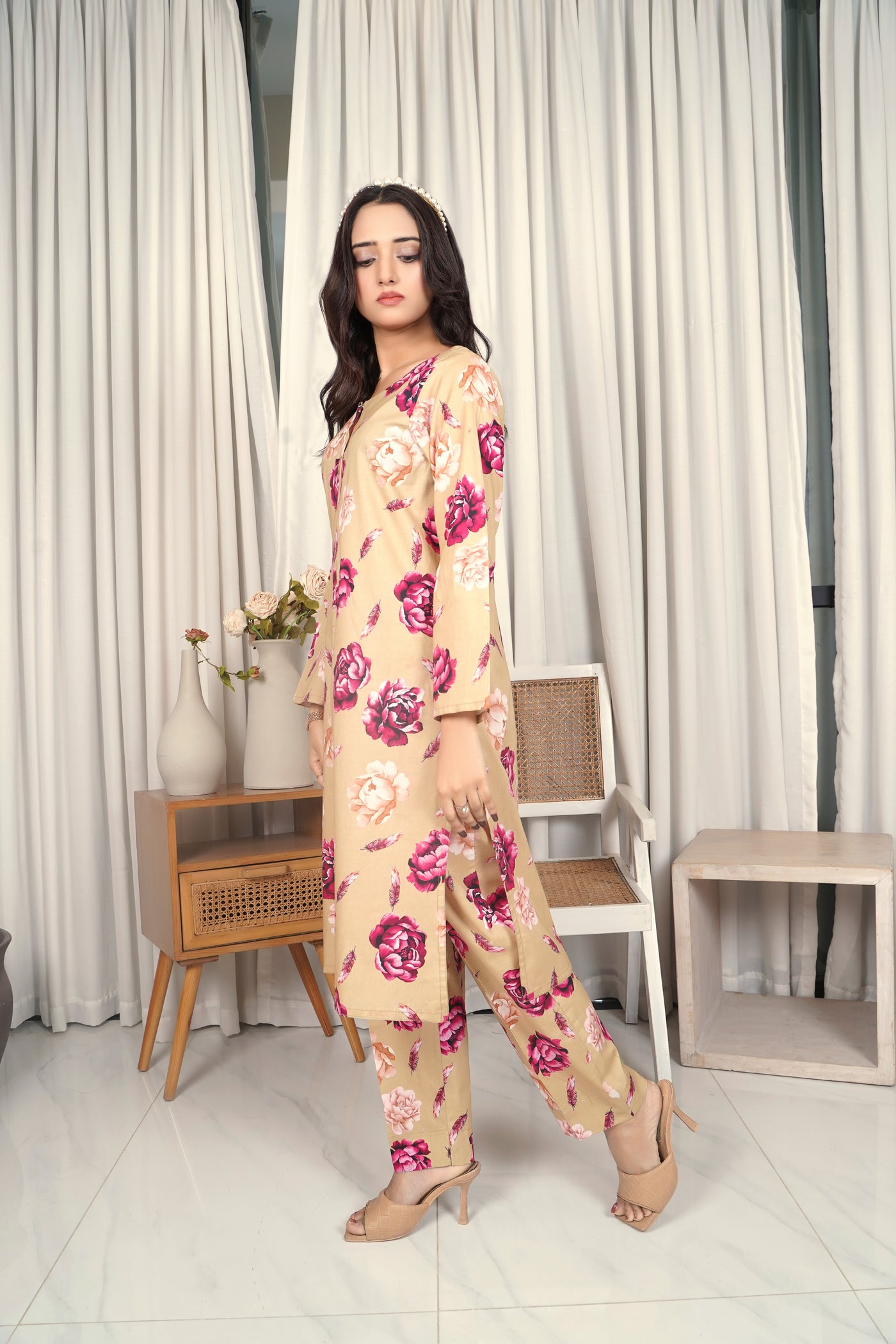 2-Piece Floral Printed Stitched