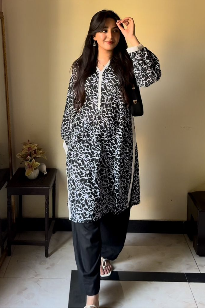 2-Piece Printed Lawn Stitched