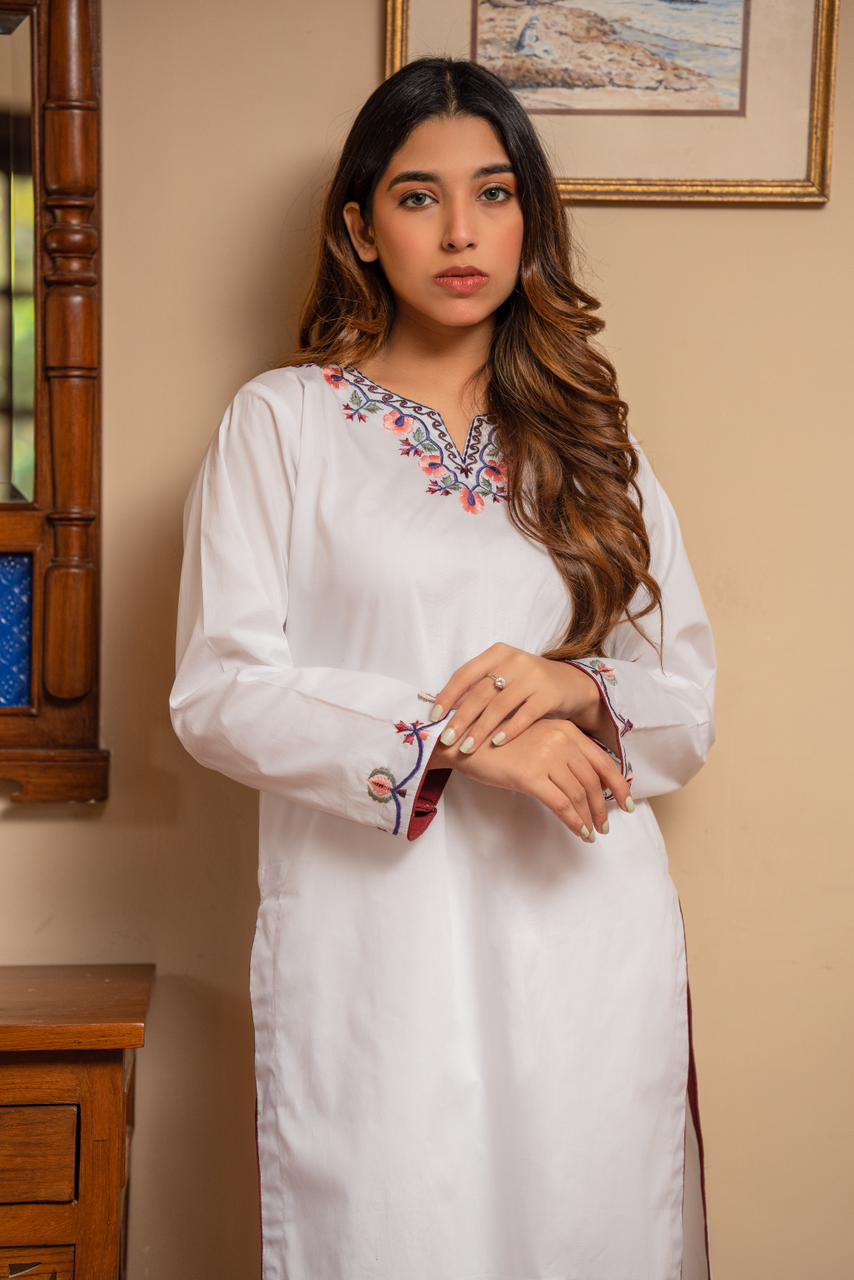 2-Piece Embroidered Cotton Stitched