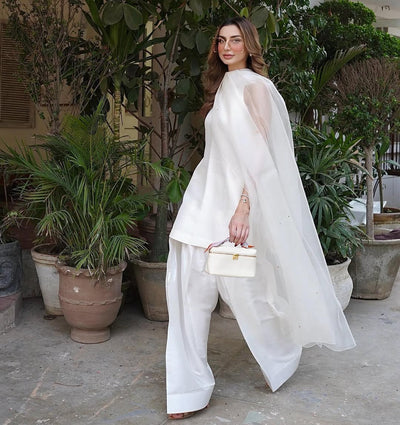 White farshi set